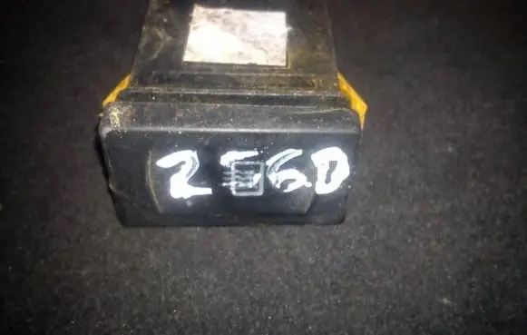 Volkswagen PASSAT B5 Windscreen/window heater switch