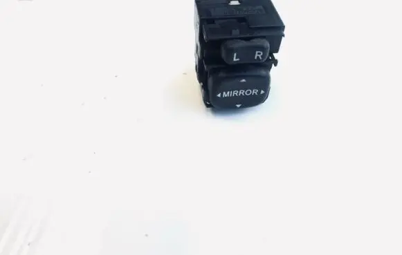 Toyota Corolla Verso AR10 Wing mirror switch 183574