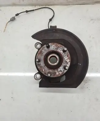 Nissan Qashqai+2 Front wheel hub spindle knuckle