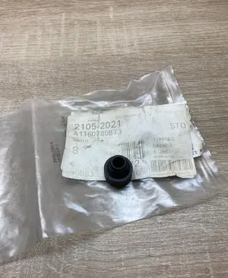 Mercedes-Benz 200 300 W123 Fuel injector A1160780873