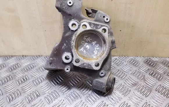 Rear wheel hub