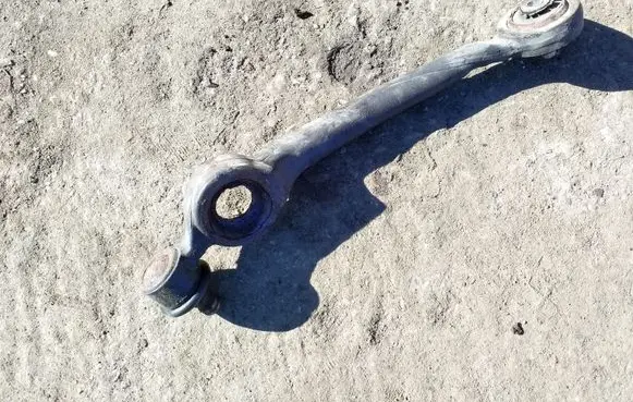 Audi A6 S6 C4 4A Front lower control arm/wishbone 4A0407158B