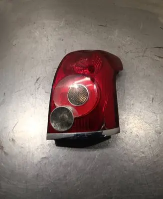 Toyota Avensis T250 Rear/tail lights