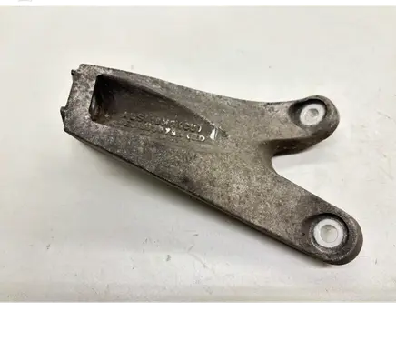 Audi A8 S8 D3 4E Engine mounting bracket 4E0199307BM