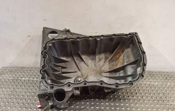 Renault Scenic II - Grand scenic II Oil sump S14784685 8200477252