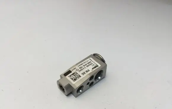 Seat Tarraco Air conditioning (A/C) expansion valve 5Q0816679C