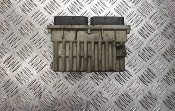Opel Zafira A Fan control module 09131731 252618