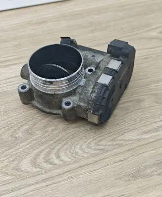 Volvo XC70 Throttle valve 8692720 08W146 0281002701