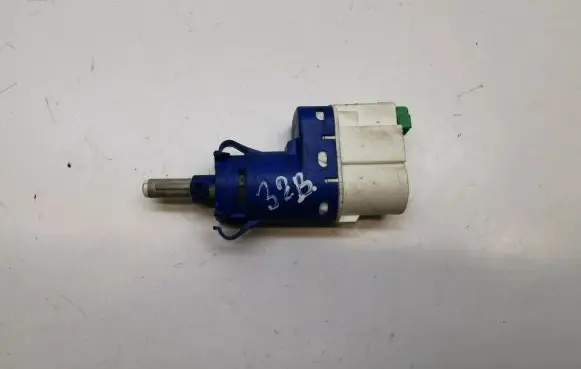 Ford B-MAX Brake pedal sensor switch AA6TSC672AA