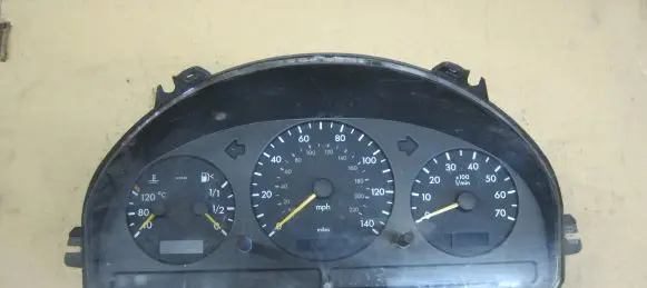 Mercedes-Benz ML W163 Speedometer (instrument cluster) A1635400811