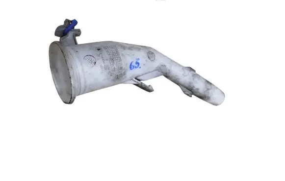 Ford Focus Window washer liquid tank fill tube BM5117C615AB