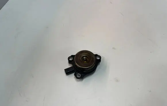 Mercedes-Benz C W204 Camshaft vanos timing valve A2710500177