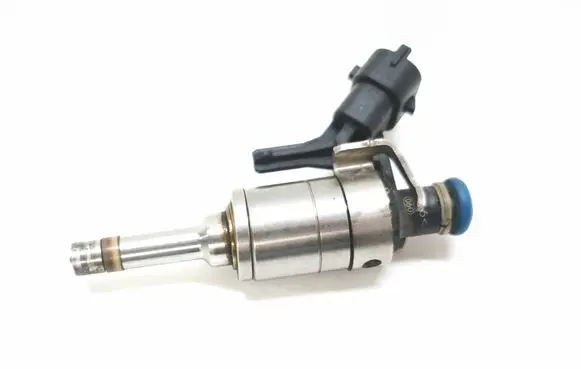 Peugeot 308 Fuel injector 0261500