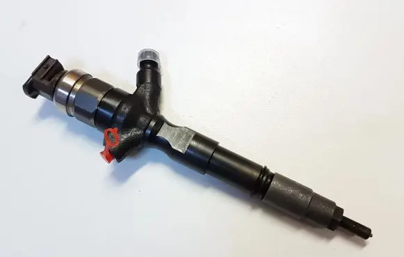 Toyota Hilux (AN10, AN20, AN30) Fuel injector 2367030400