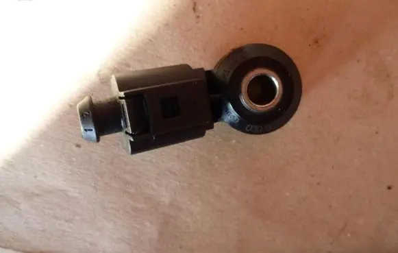 Audi A1 Detonation knock sensor 030905377C X070