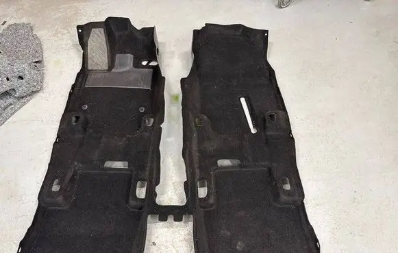 Toyota RAV 4 (XA50) Interior carpet 