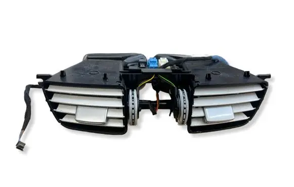 Mercedes-Benz E W212 Dash center air vent grill A2128303154