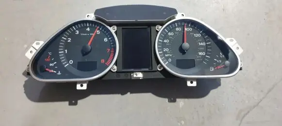 Audi A6 S6 C6 4F Speedometer (instrument cluster) 4F0920950K
