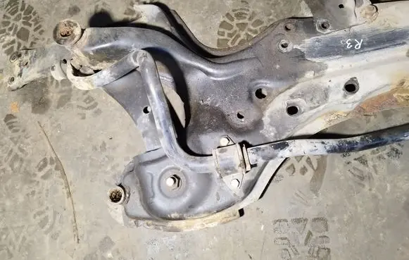 Toyota Corolla Verso AR10 Front subframe