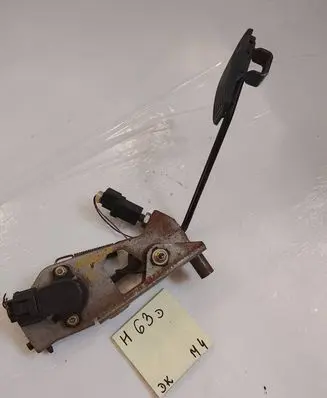 Mazda 6 Accelerator throttle pedal 160423257