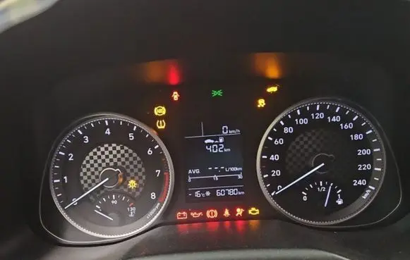 Hyundai Elantra VI Speedometer (instrument cluster) 94043-F2250 IMPRK1431978
