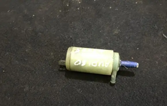 Audi 80 90 B3 Windscreen/windshield washer pump