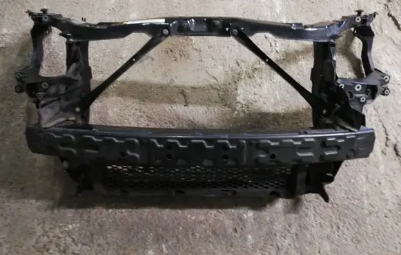 Chrysler Grand Voyager V Radiator support slam panel