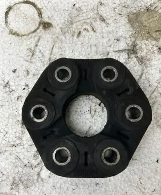 BMW 1 E82 E88 Rear prop shaft donut coupling/joint 7511454