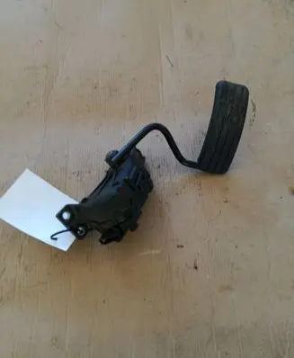 Renault Espace - Grand espace IV Accelerator throttle pedal 8200007513