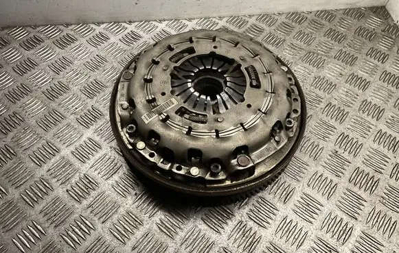 BMW X1 E84 Clutch set kit 7641237 7641236 8638897