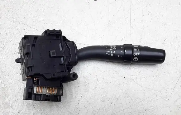 Toyota Avensis T250 Wiper switch 173654lh
