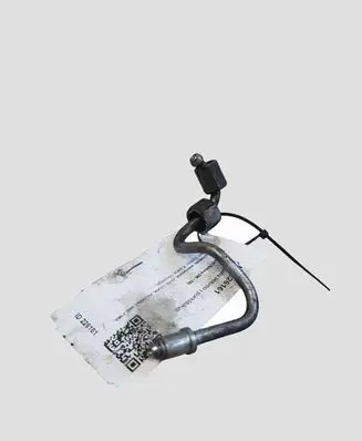 Opel Antara Fuel injector supply line/pipe