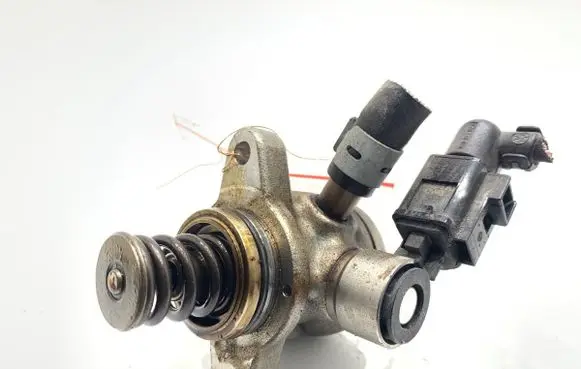 Skoda Superb B8 (3V) Fuel injection high pressure pump 04E127027N