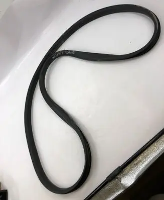 Renault Captur II Rear door rubber seal (on body) 