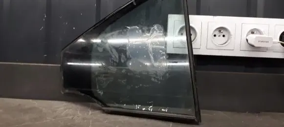 Nissan Primera Rear door window glass