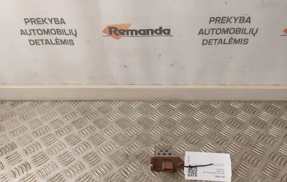 Peugeot 607 Coolant fan relay 9641212680