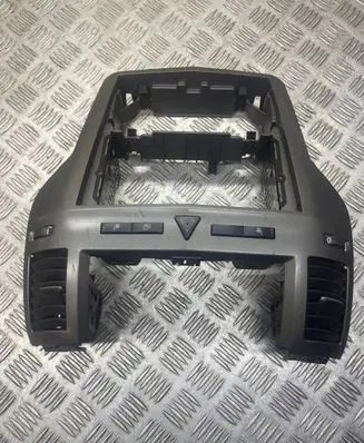Opel Zafira B Dashboard center trim panel 331985437 13100109 03758035