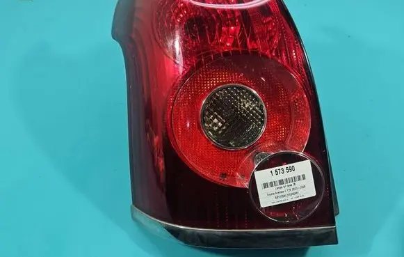 Toyota Avensis T250 Rear/tail lights IMPRK1573590