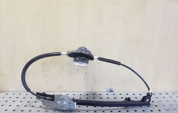 Rear door manual window regulator