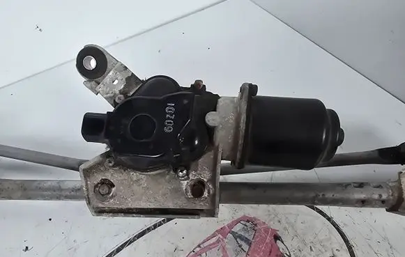 Nissan Pathfinder R51 Front wiper linkage and motor 28800eb400