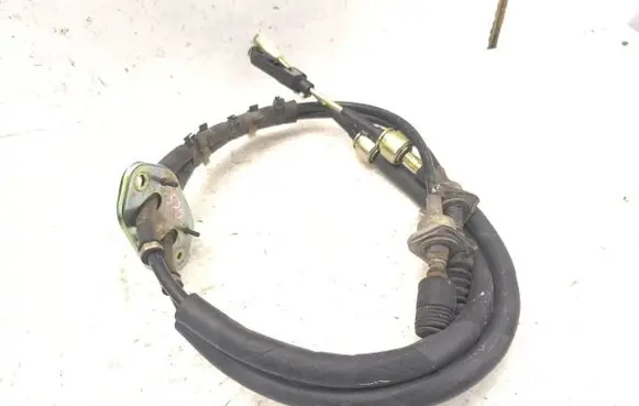 Gear shift cable linkage