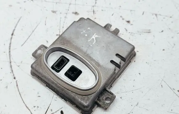 Volvo XC70 Xenon control unit/module 6261110499 6948180 W3T13271