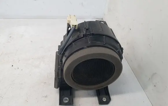 Toyota Yaris Hybrid/electric vehicle battery fan G923052020