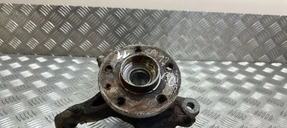Volvo XC60 Front wheel hub spindle knuckle