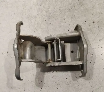 Opel Vivaro Loading door lower hinge 312304K
