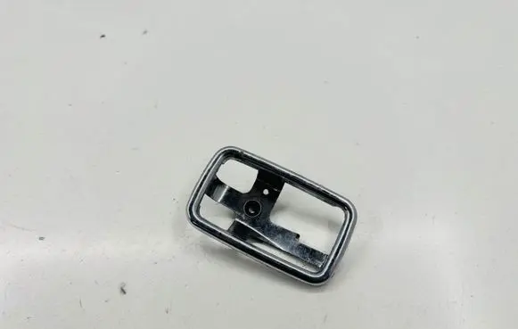 Mercedes-Benz W123 Front door handle cover 1087660511