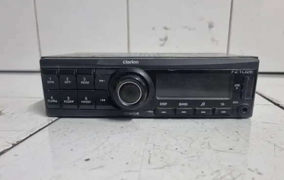 Toyota Proace Radio/CD/DVD/GPS head unit ClarionFZ102E 293892600