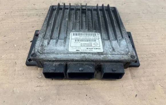 Renault Kangoo II Engine control unit/module 8200513076 8200582518 R0410B037C