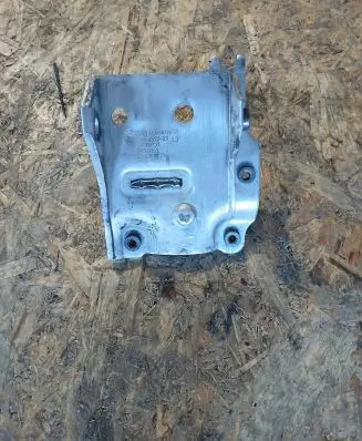 BMW 5 F10 F11 Radiator mount bracket 7186513 7207151 7211161