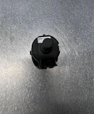 Passenger airbag on/off switch